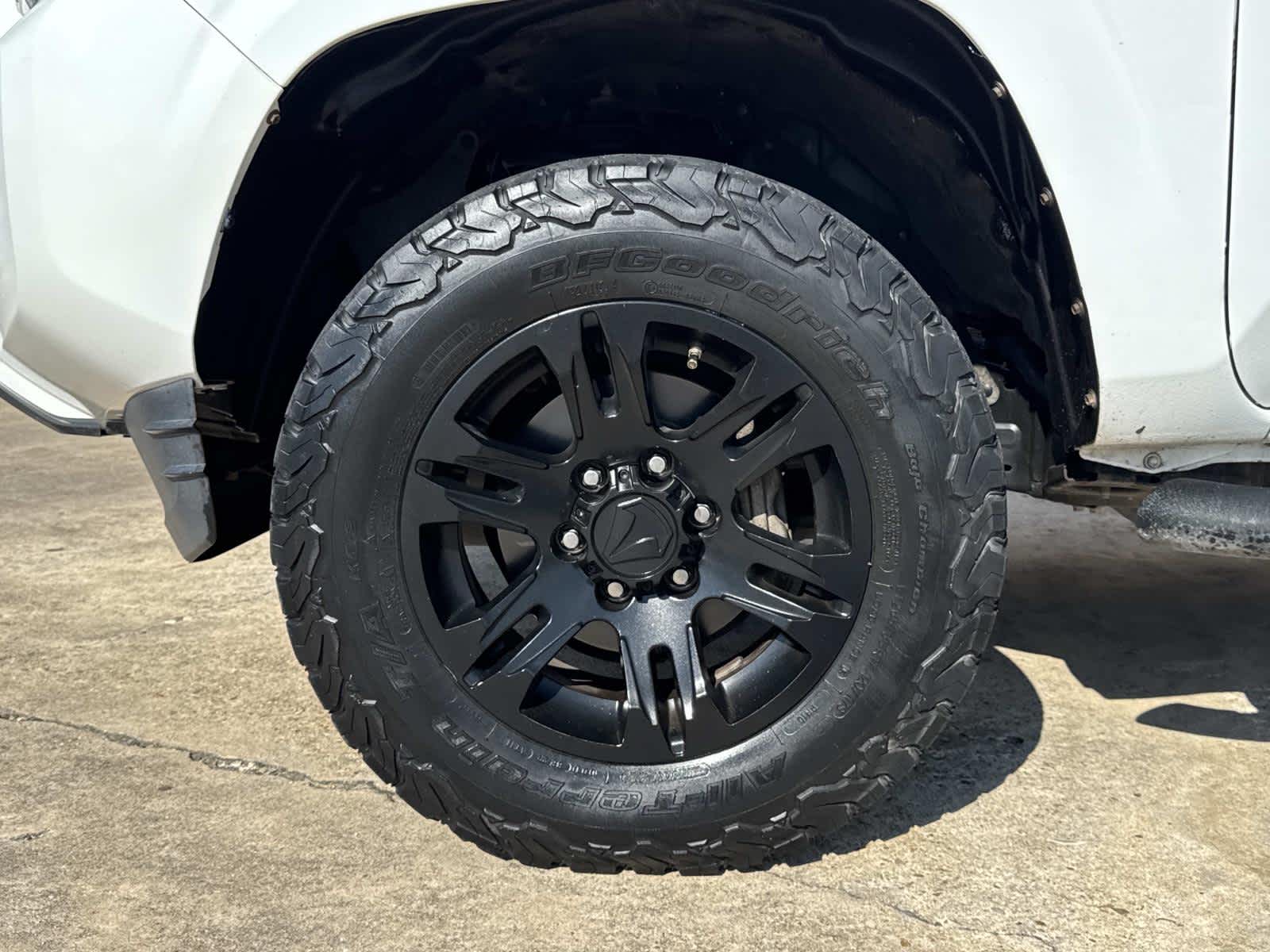 2016 Toyota Tacoma SR5 photo 3