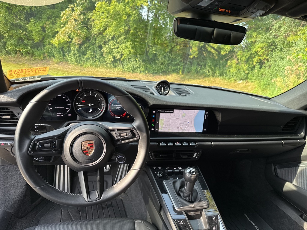 2023 Porsche 911 4 T photo 4