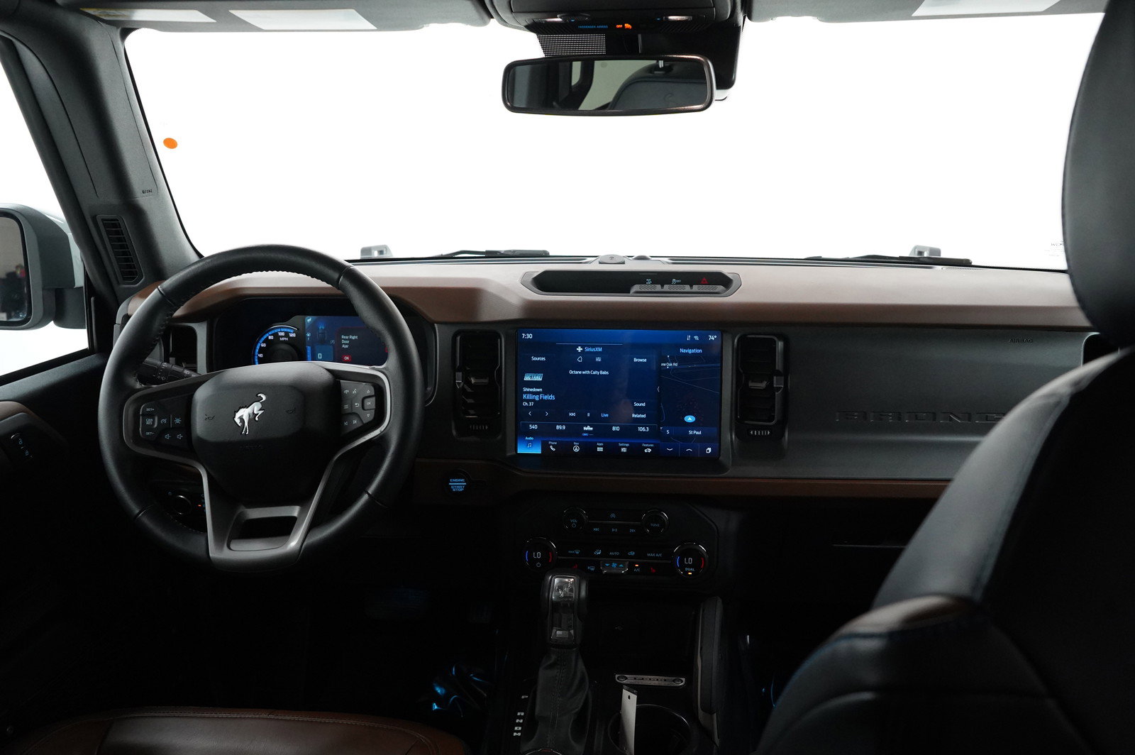 2024 Ford Bronco Outer Banks photo 11
