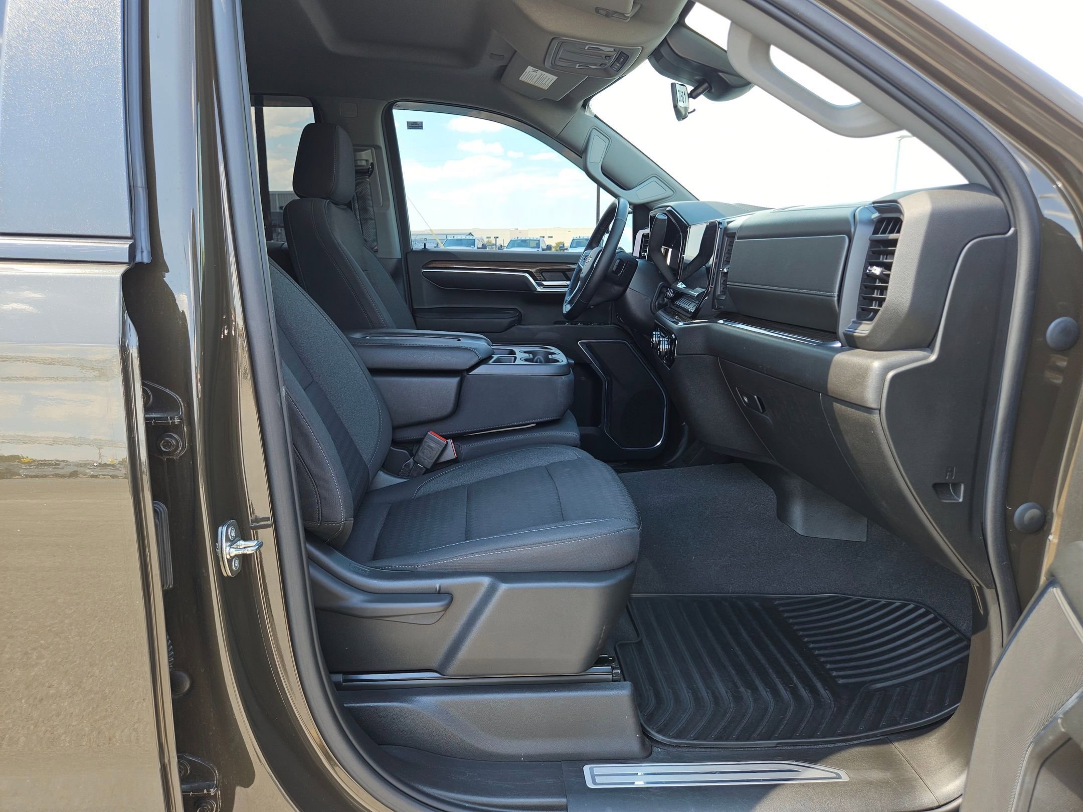 2023 Chevrolet Silverado 1500 LT photo 26