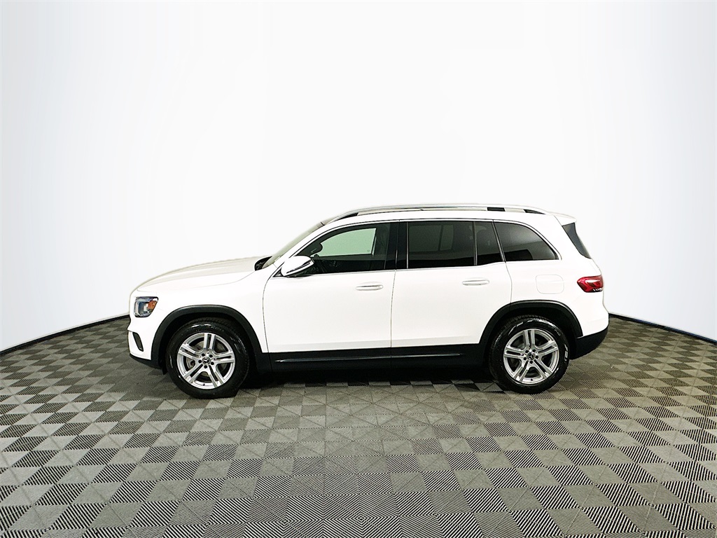 2021 Mercedes Benz GLB 250 photo 4