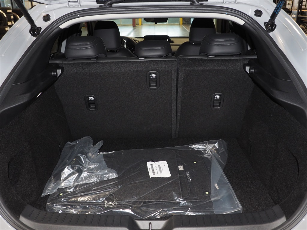 2025 Mazda CX-30 2.5 Select Sport photo 3