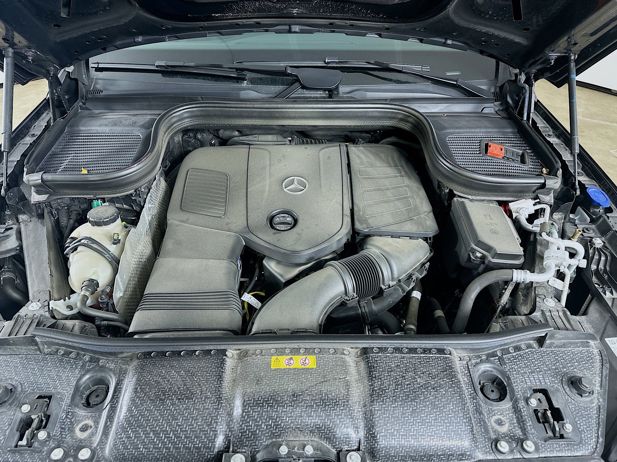 2025 Mercedes Benz GLE 450e 4MATIC photo 3