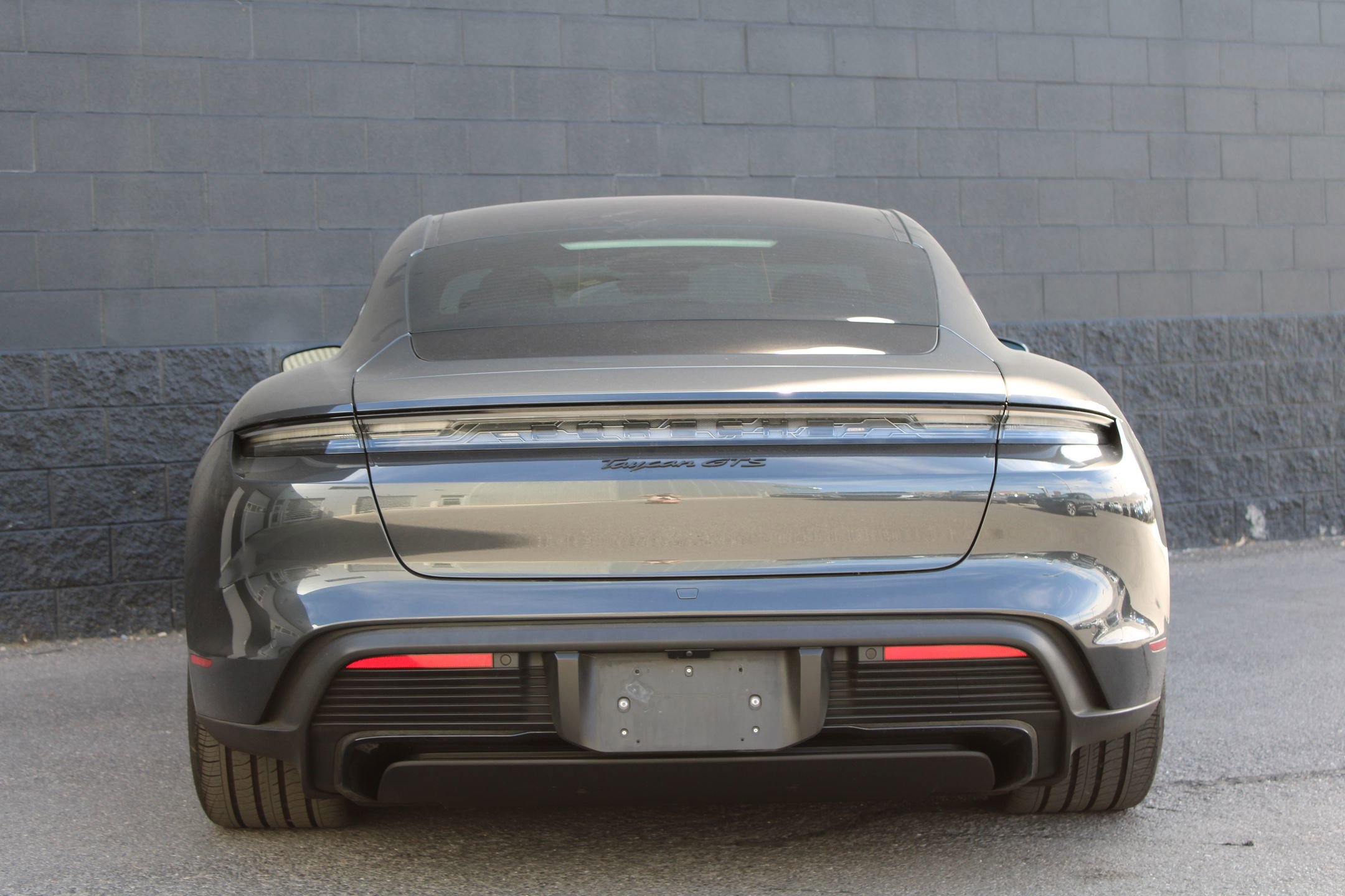 2022 Porsche Taycan GTS photo 10