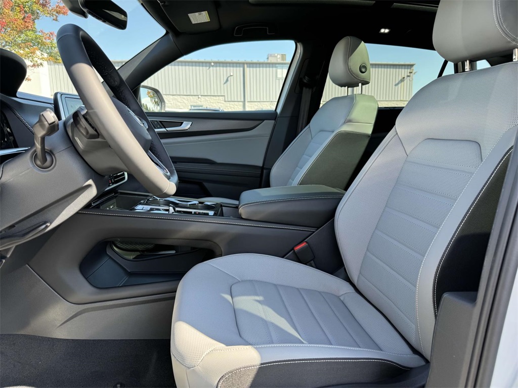 2026 Volkswagen Atlas Cross Sport SEL R-Line photo 13