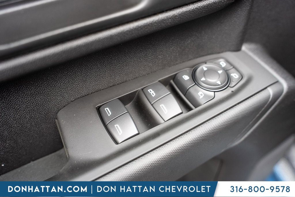 2025 Chevrolet Silverado 2500HD Custom photo 15