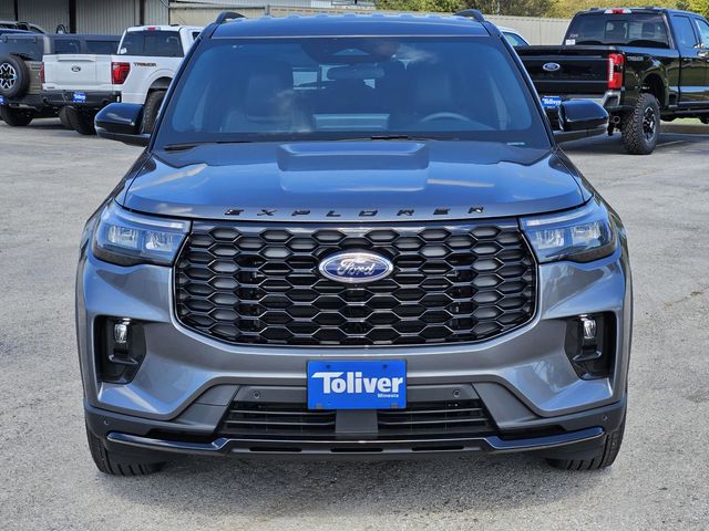 2025 Ford Explorer ST-Line photo 3