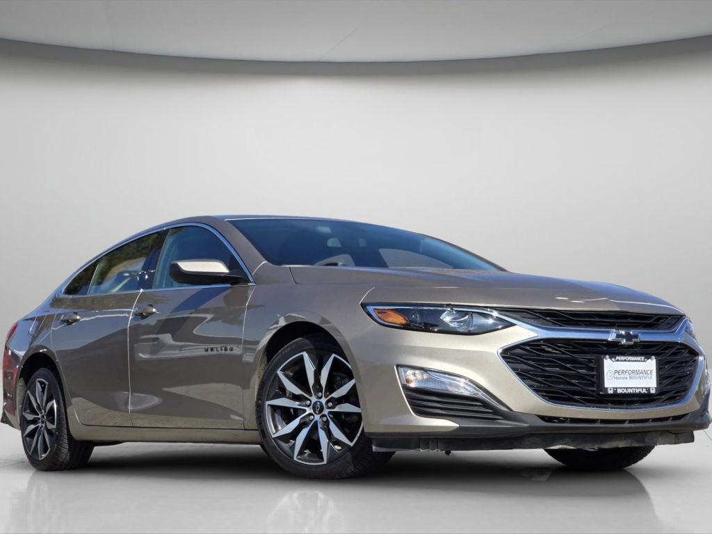 2022 Chevrolet Malibu RS photo 3