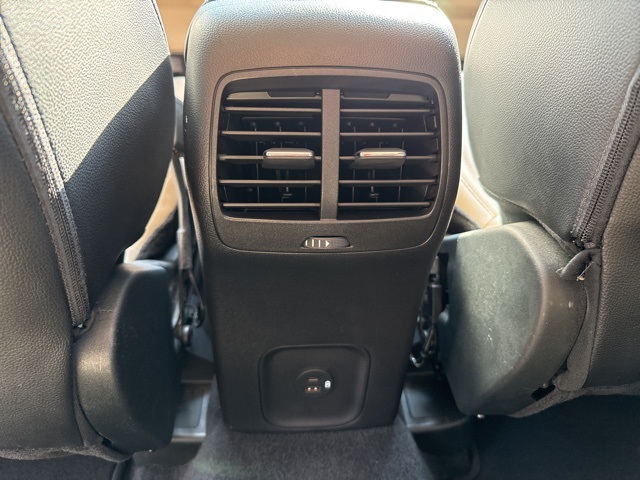 2022 Ford Escape SEL photo 24