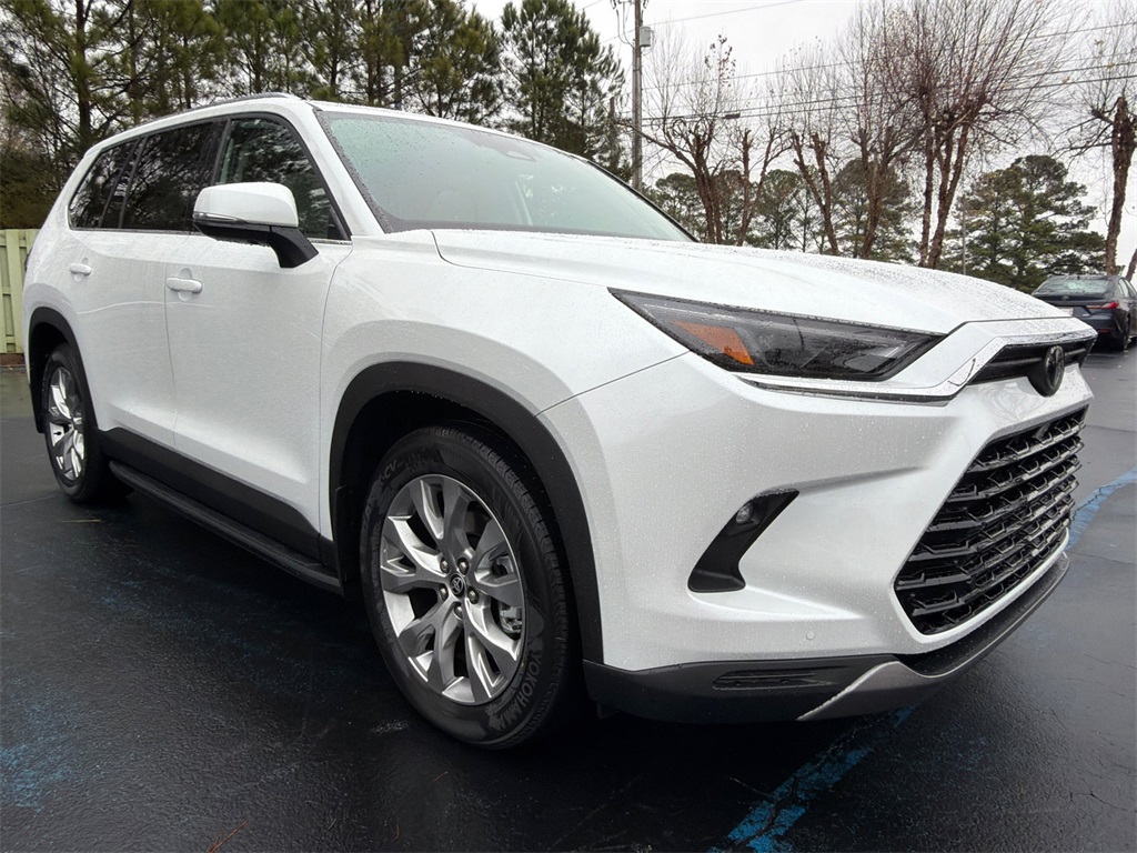 2026 Toyota Grand Highlander Limited's photo