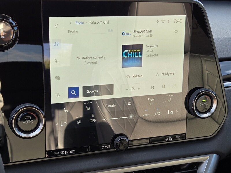 2025 Lexus RX 350 photo 9
