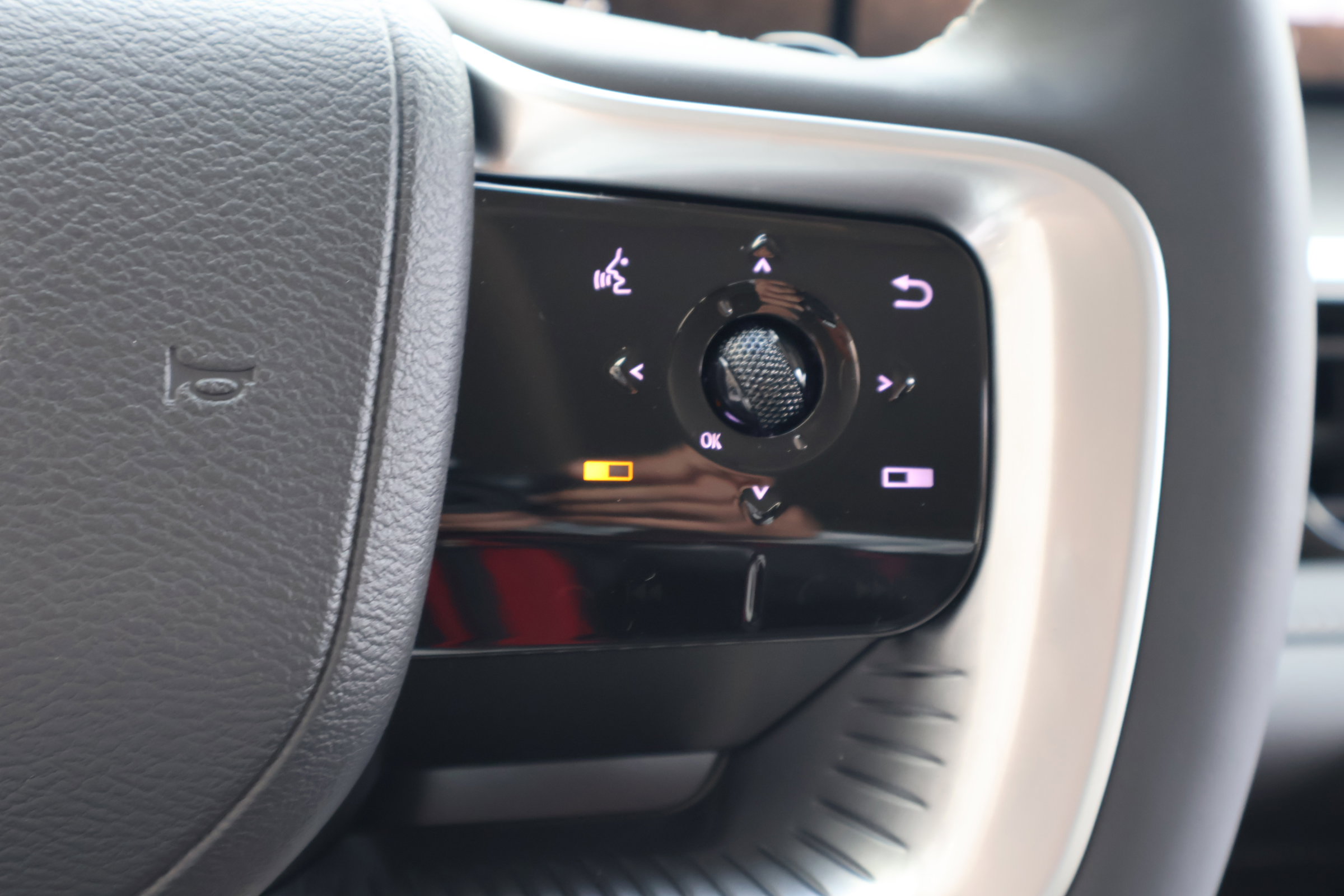 2026 Infiniti QX80 Luxe photo 22