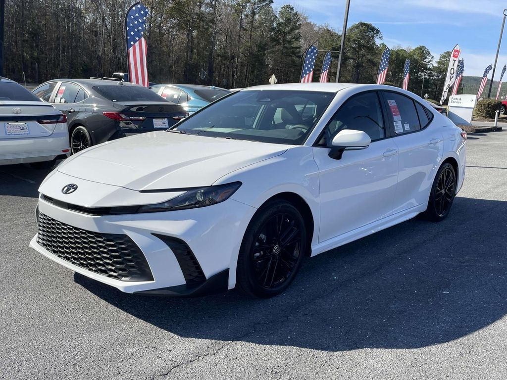 2026 Toyota Camry SE photo 4