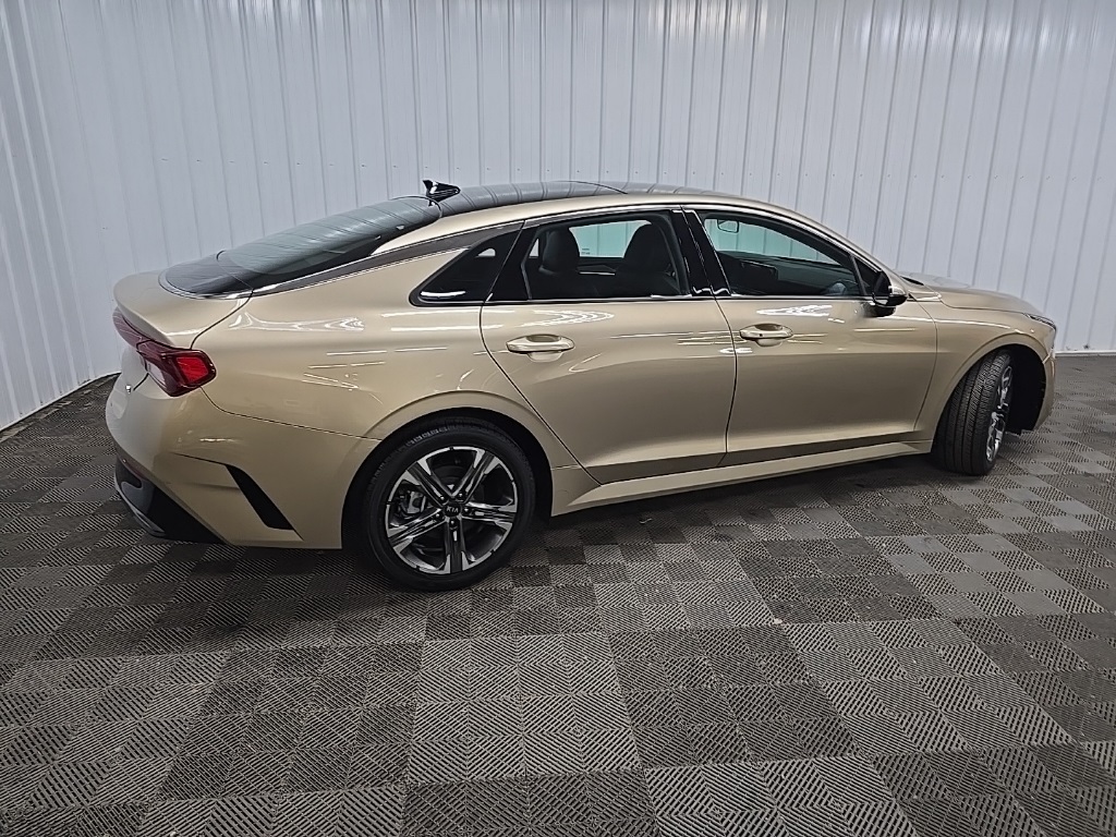 2021 Kia K5 EX photo 3