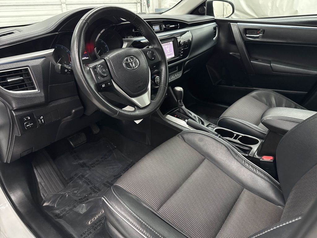 2015 Toyota Corolla Plus photo 7