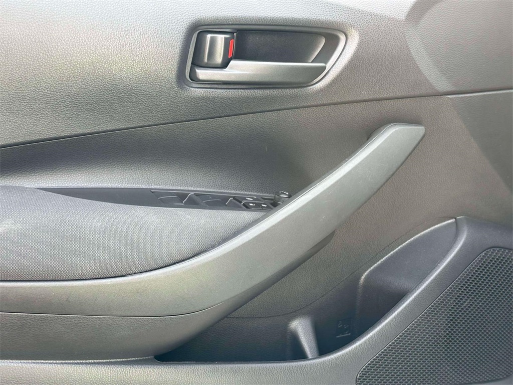 2022 Toyota Corolla LE photo 15
