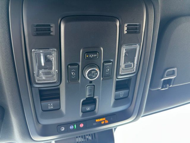 2025 Chevrolet Tahoe Premier photo 22