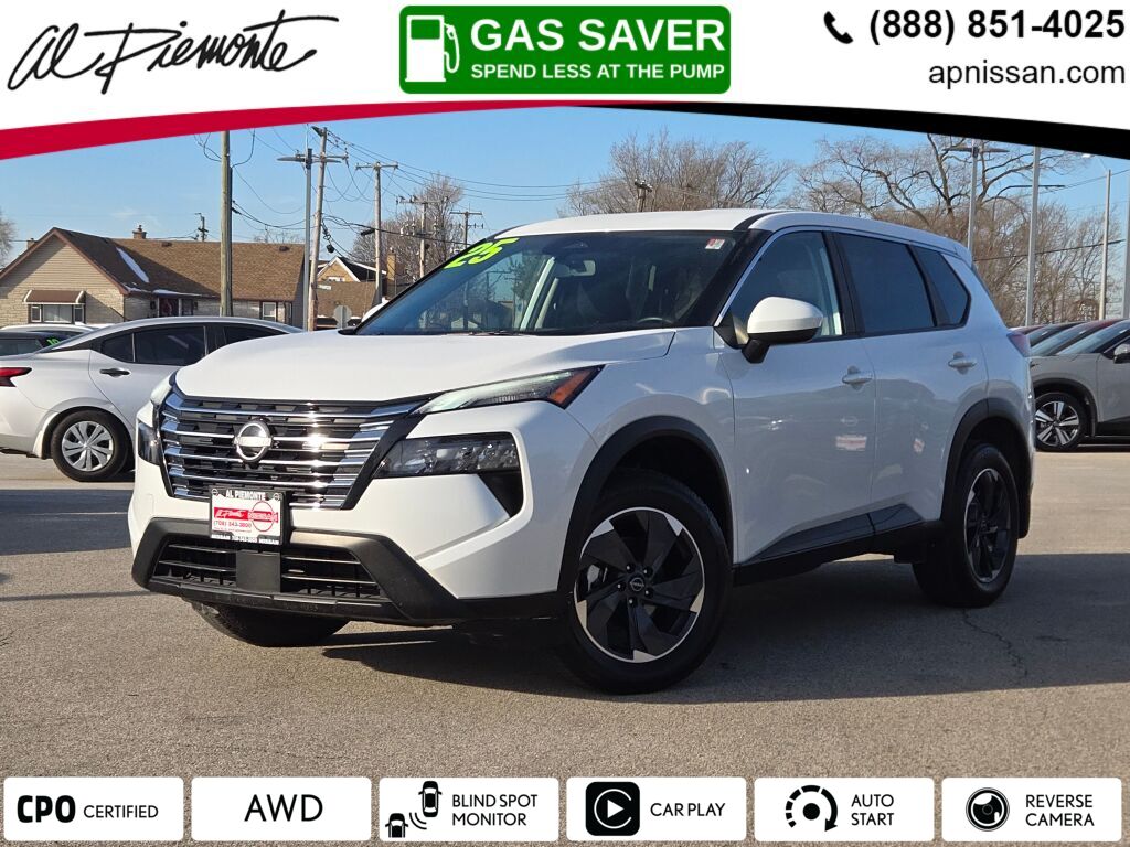 2025 Nissan Rogue SV's photo