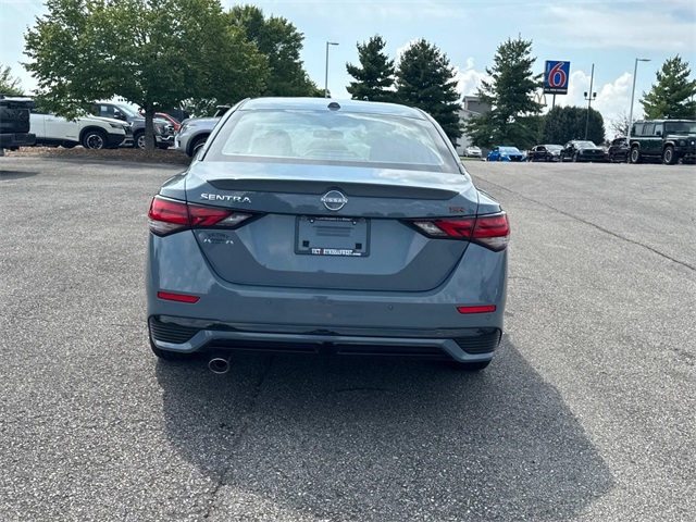 2025 Nissan Sentra SR photo 5