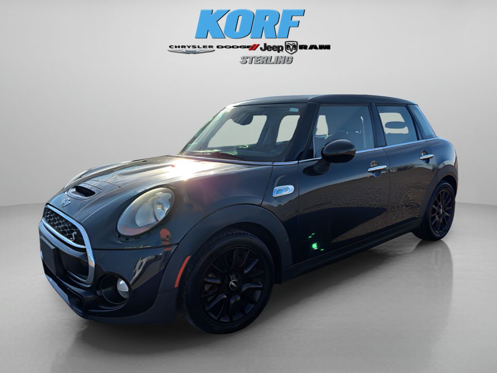 2015 MINI Cooper S's photo