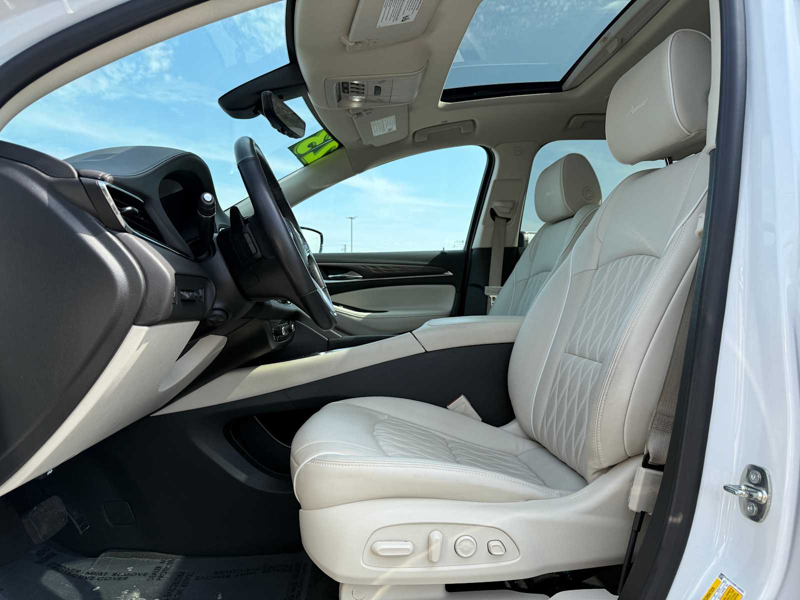 2023 Buick Enclave Avenir photo 17