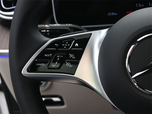 2025 Mercedes Benz C 300 photo 2