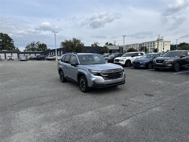 2025 Subaru Forester Premium photo 3