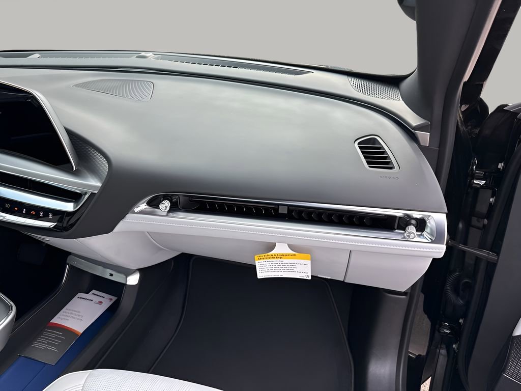 2025 Cadillac Lyriq Sport photo 11