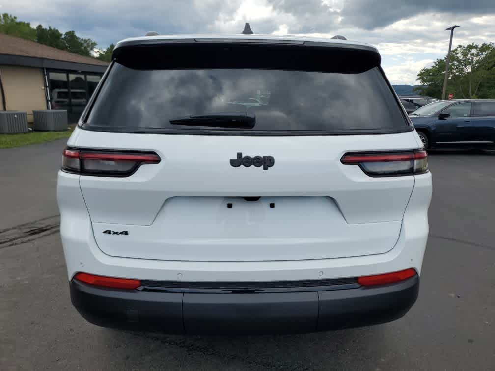 2025 Jeep Grand Cherokee Altitude X photo 4