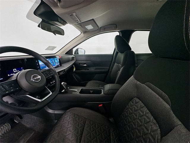 2026 Nissan Kicks SV photo 18