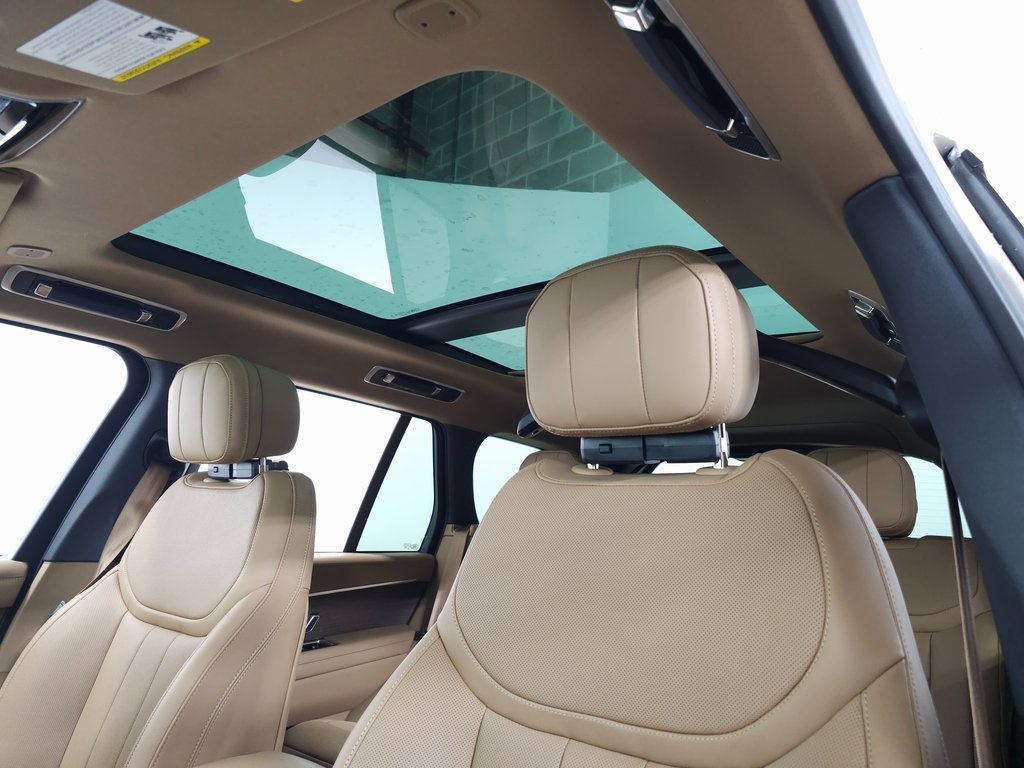 2025 LAND ROVER RANGE ROVER - Image 13