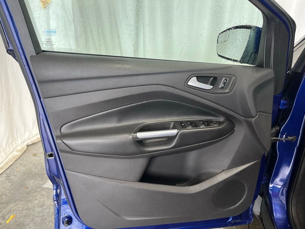 2016 Ford Escape SE photo 9