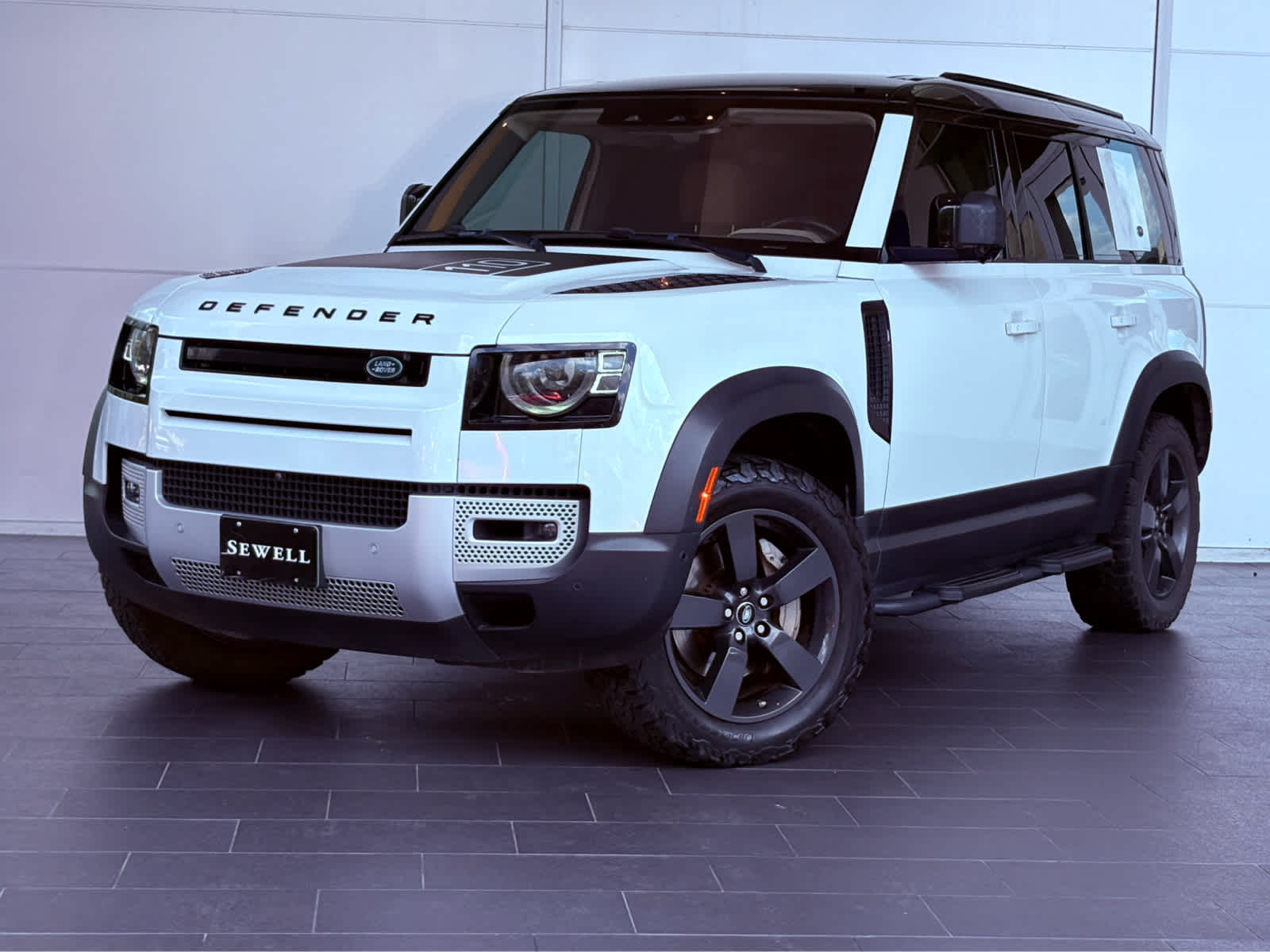 2020 Land Rover Defender SE