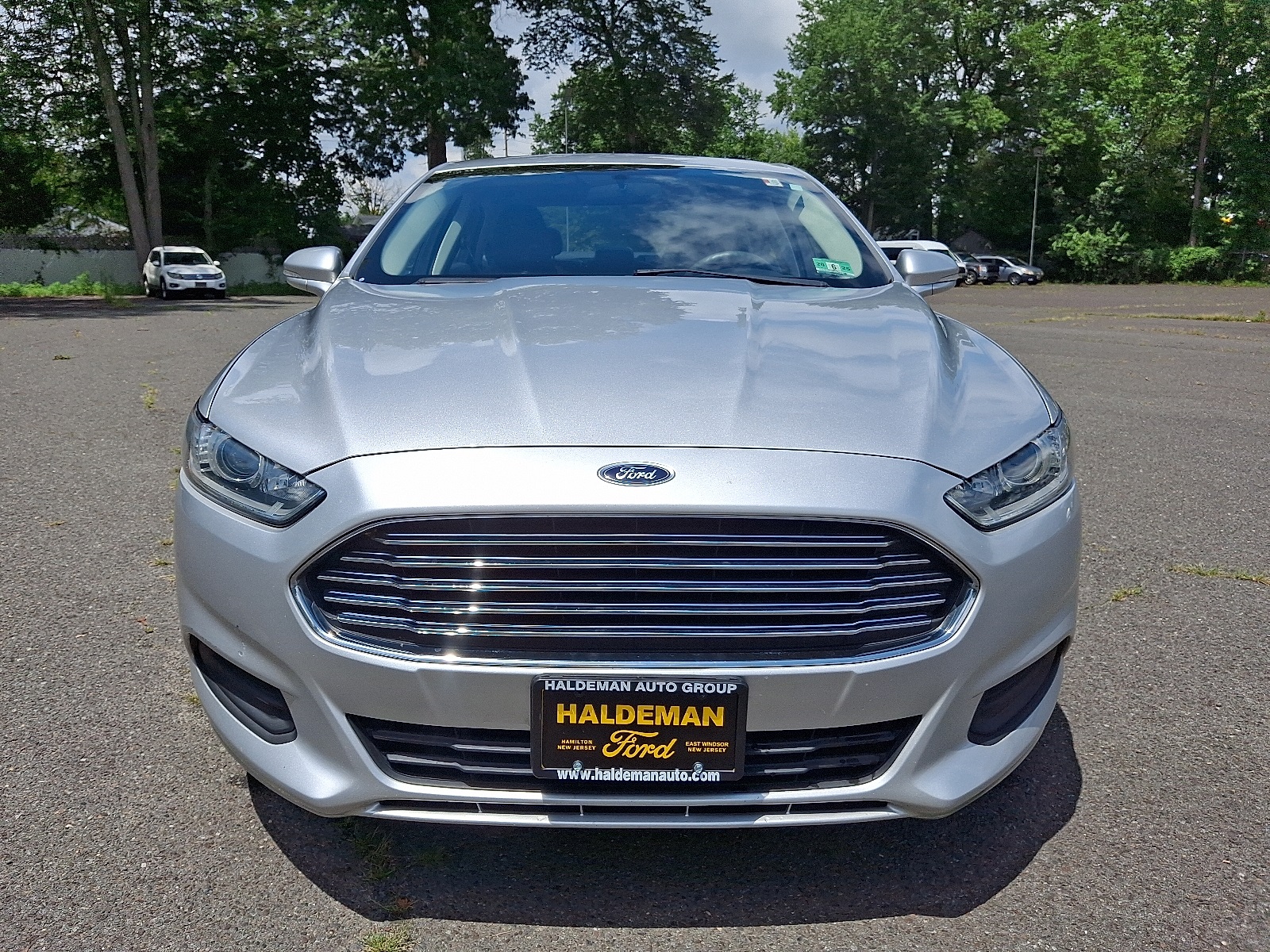 2014 Ford Fusion SE photo 2
