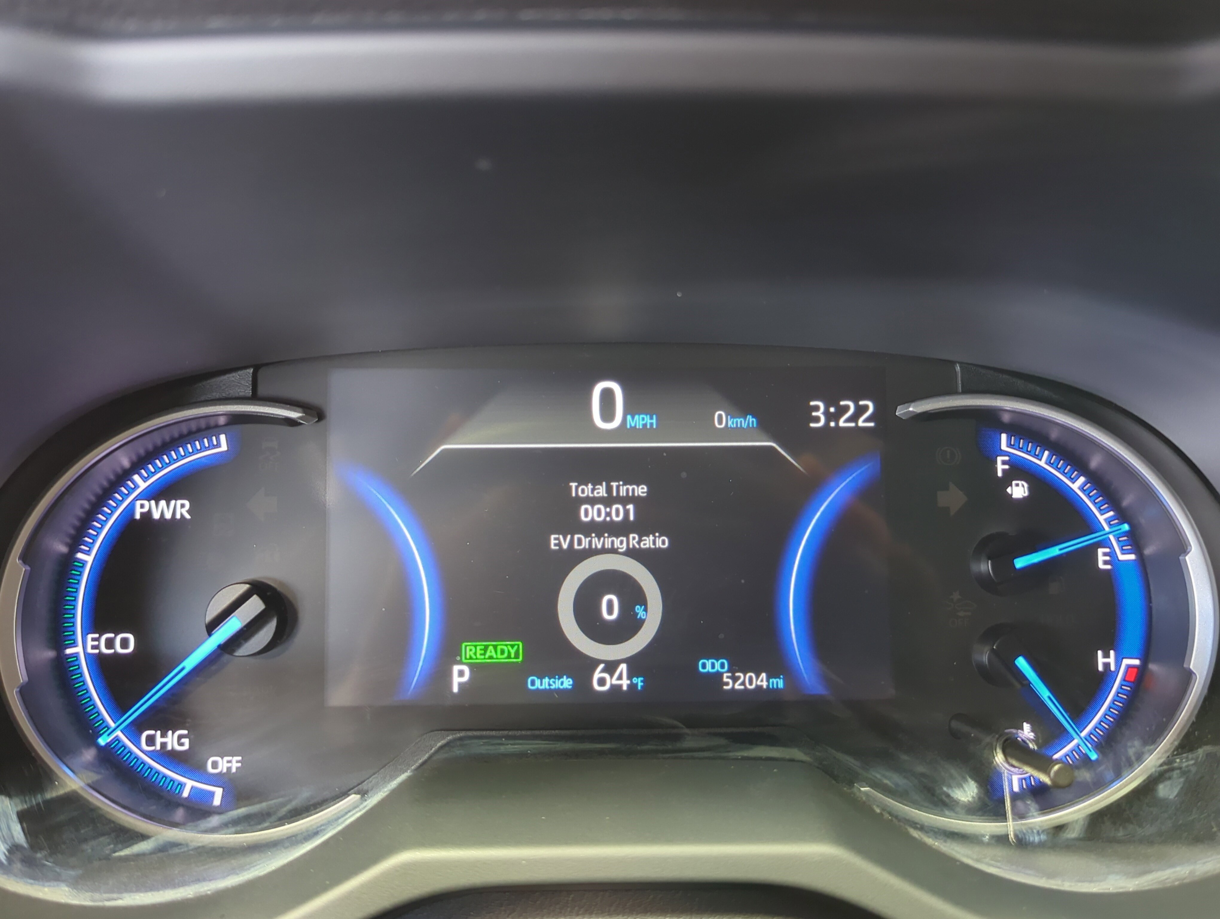 2025 Toyota RAV4 Hybrid XLE photo 12