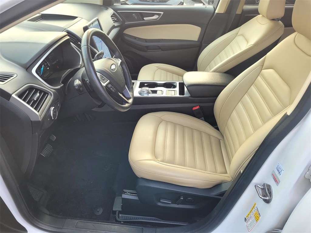 2021 Ford Edge SEL photo 14