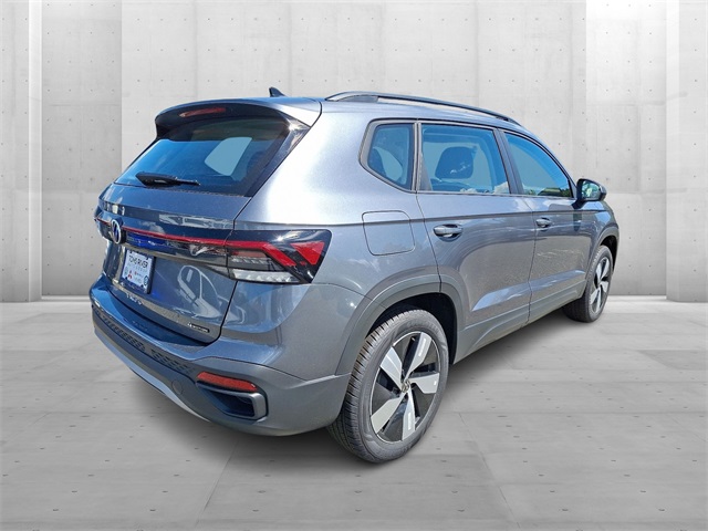 2025 Volkswagen Taos S photo 3