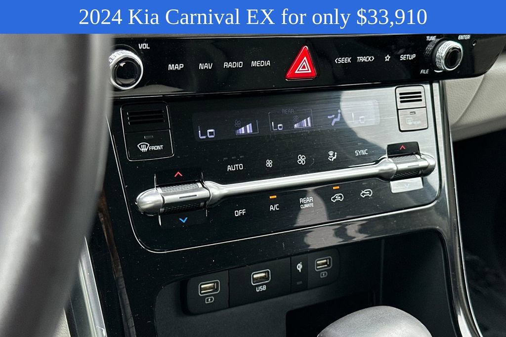 2024 Kia Carnival EX photo 22