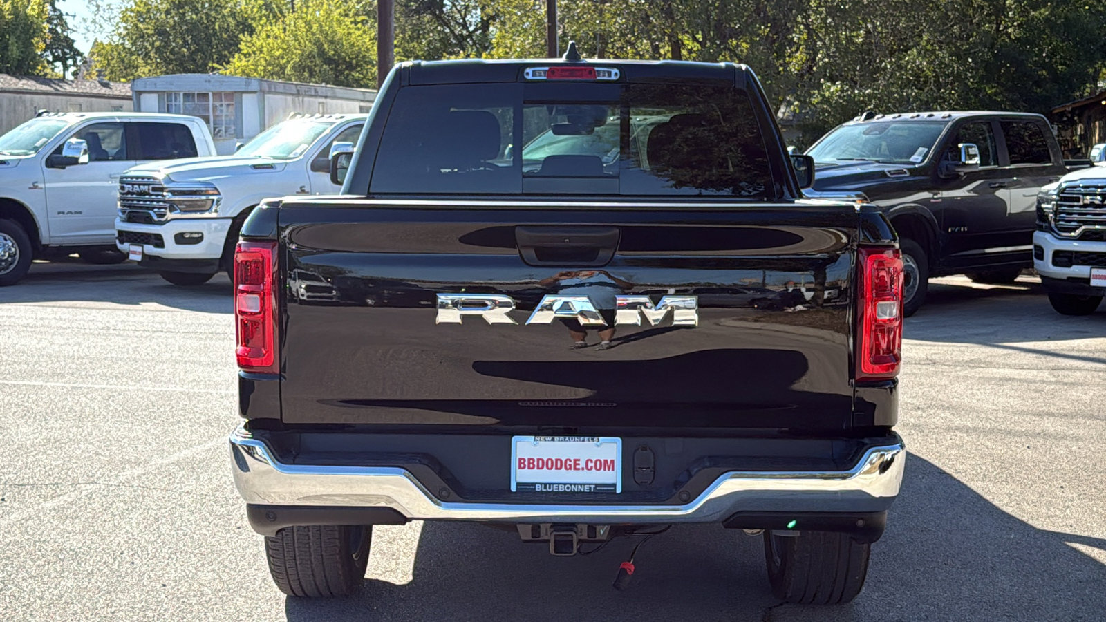 2025 Ram 1500 Tradesman photo 4