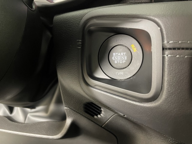 2025 Jeep Wrangler Sahara photo 21