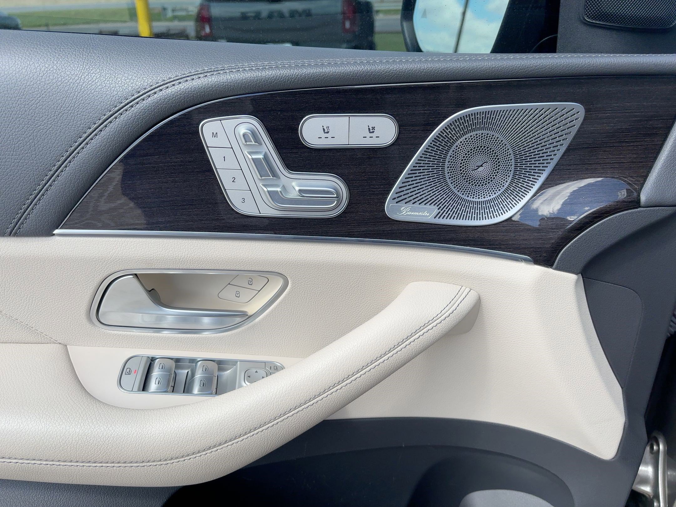 2020 Mercedes Benz GLE 350 photo 12