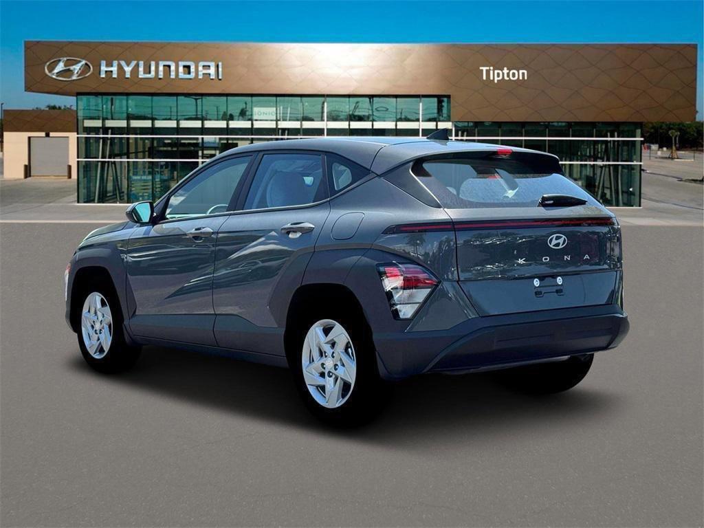 2026 Hyundai Kona SE photo 4