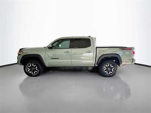 2022 Toyota Tacoma TRD Off-Road photo 3