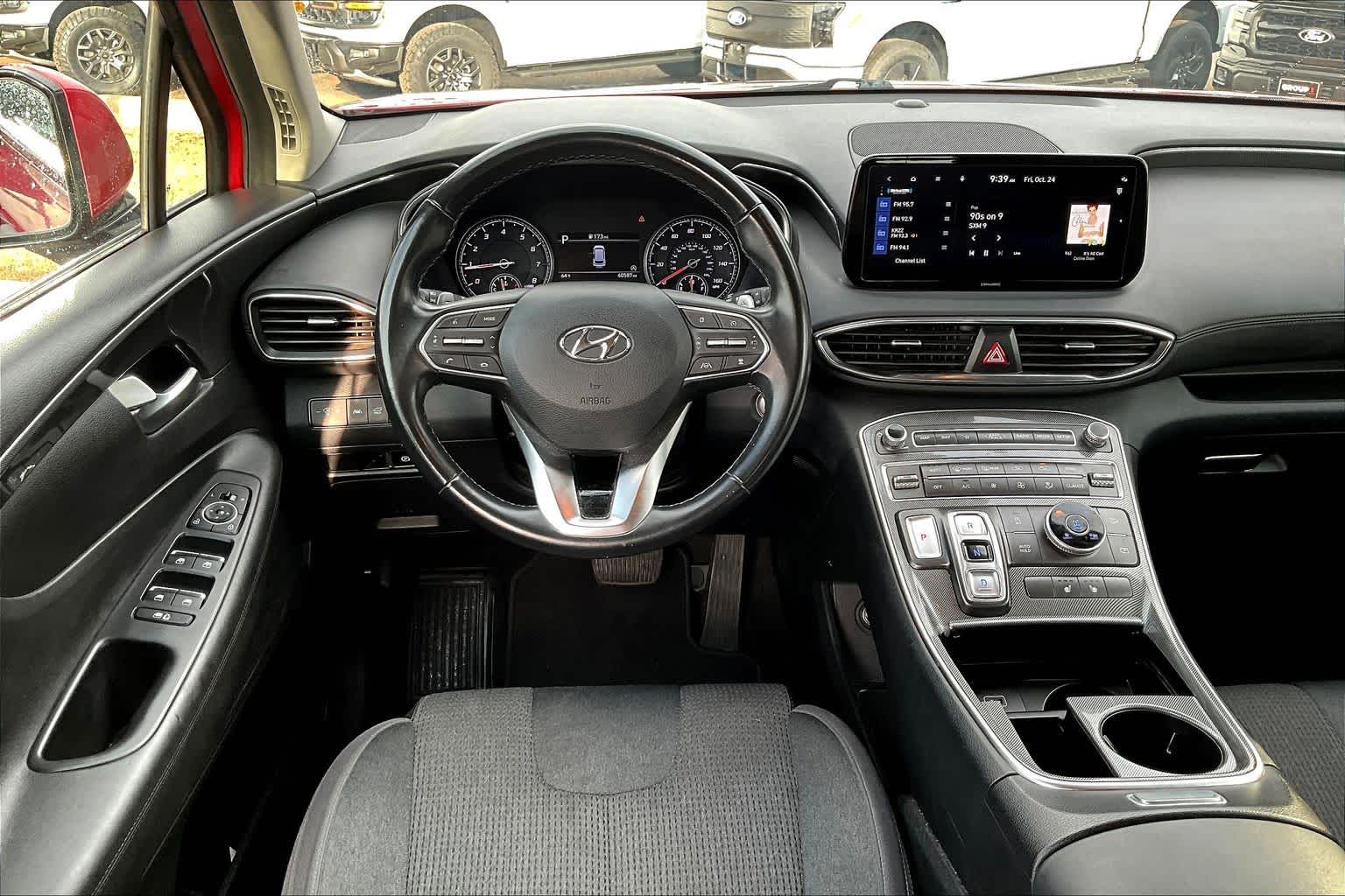 2023 Hyundai Santa Fe SEL photo 2
