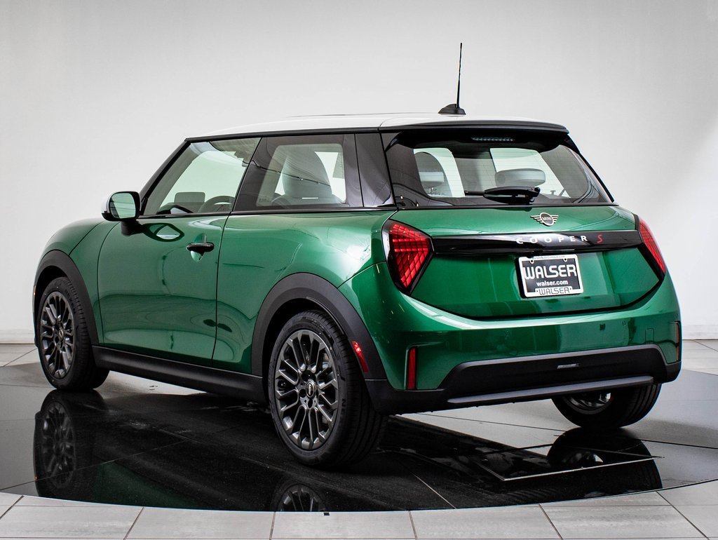 2025 Mini Cooper 2 Door Hardtop Signature photo 6