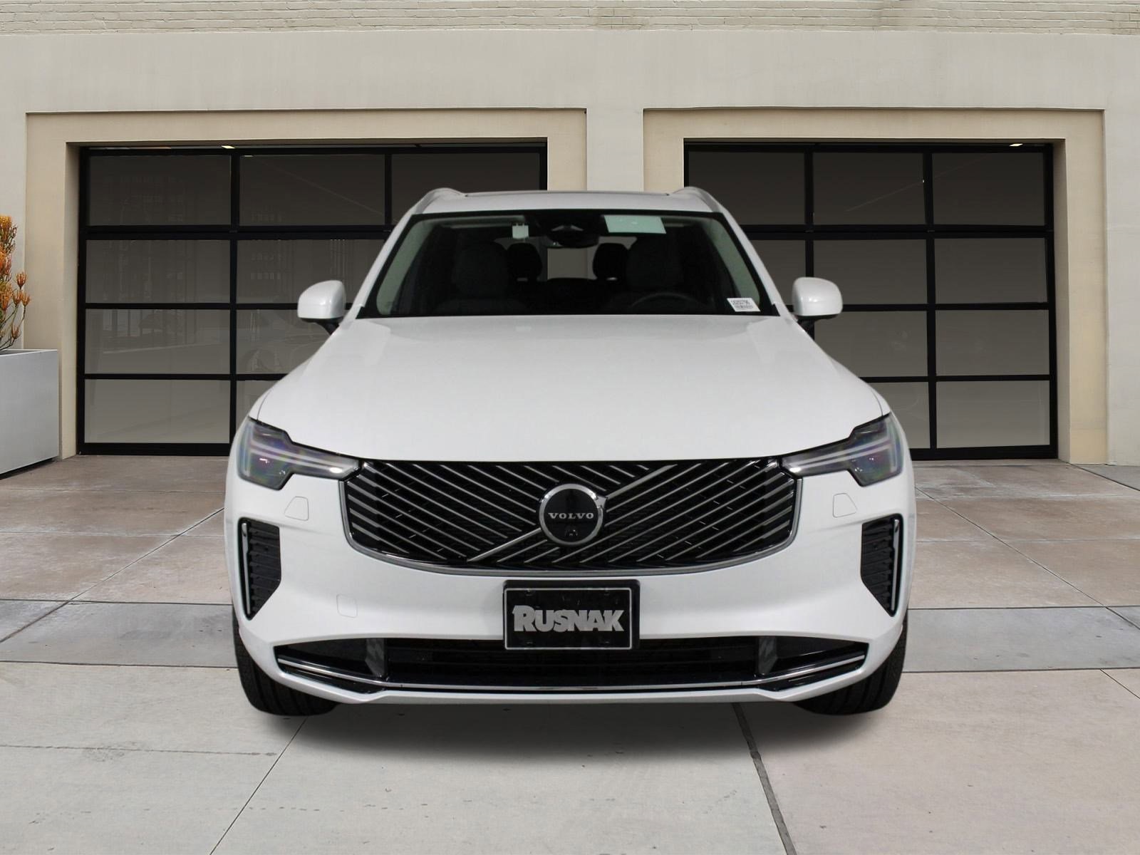 2025 Volvo XC90 Plus photo 2