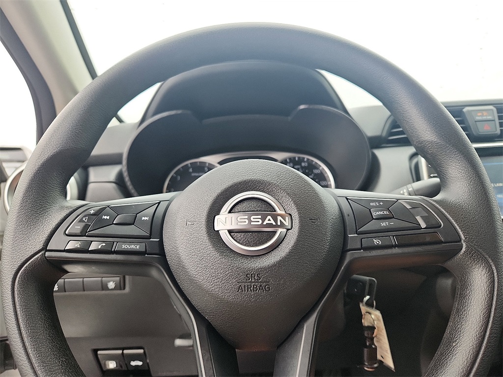 2024 Nissan Versa 1.6 S photo 13