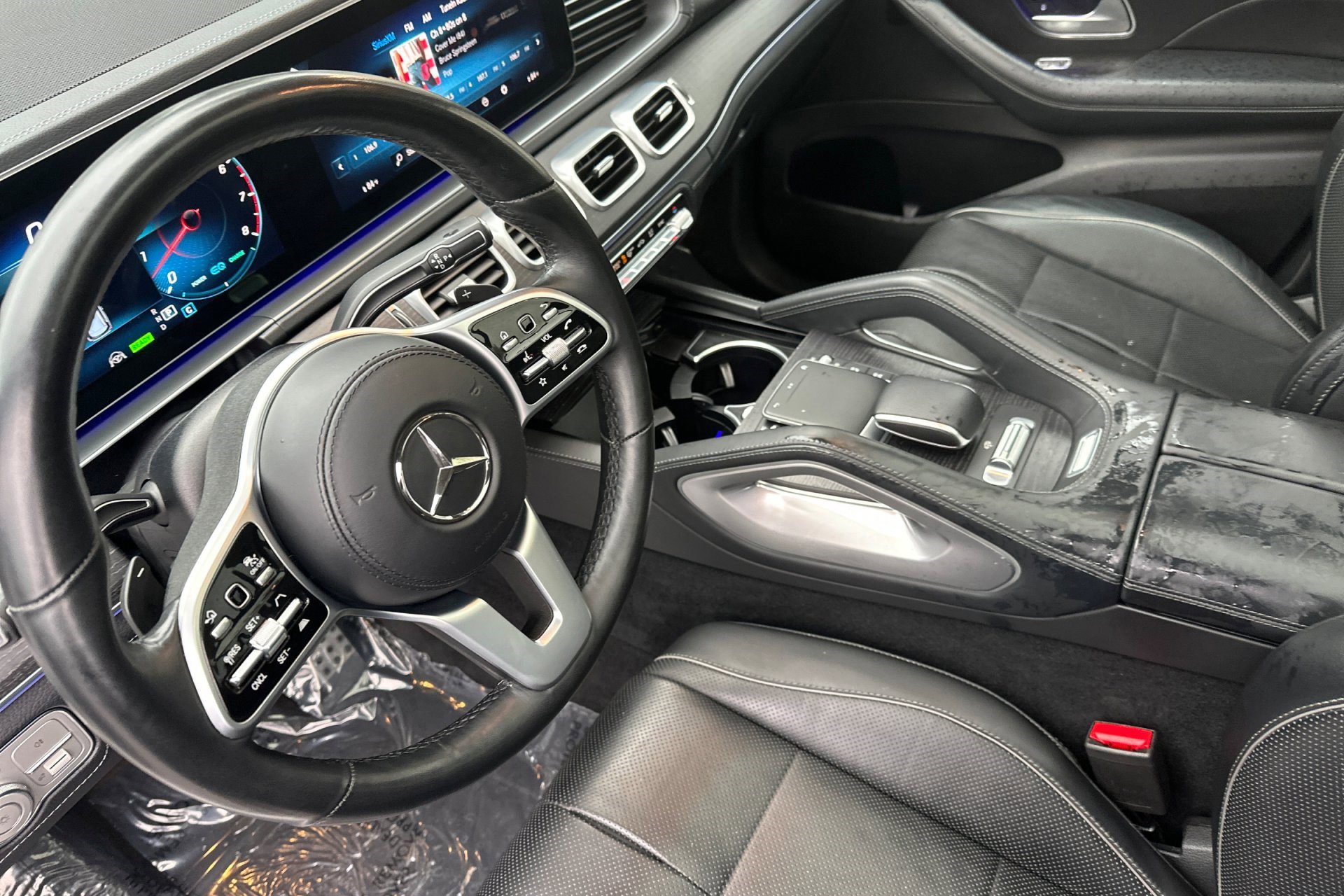 2022 Mercedes Benz GLS 450 4MATIC photo 4