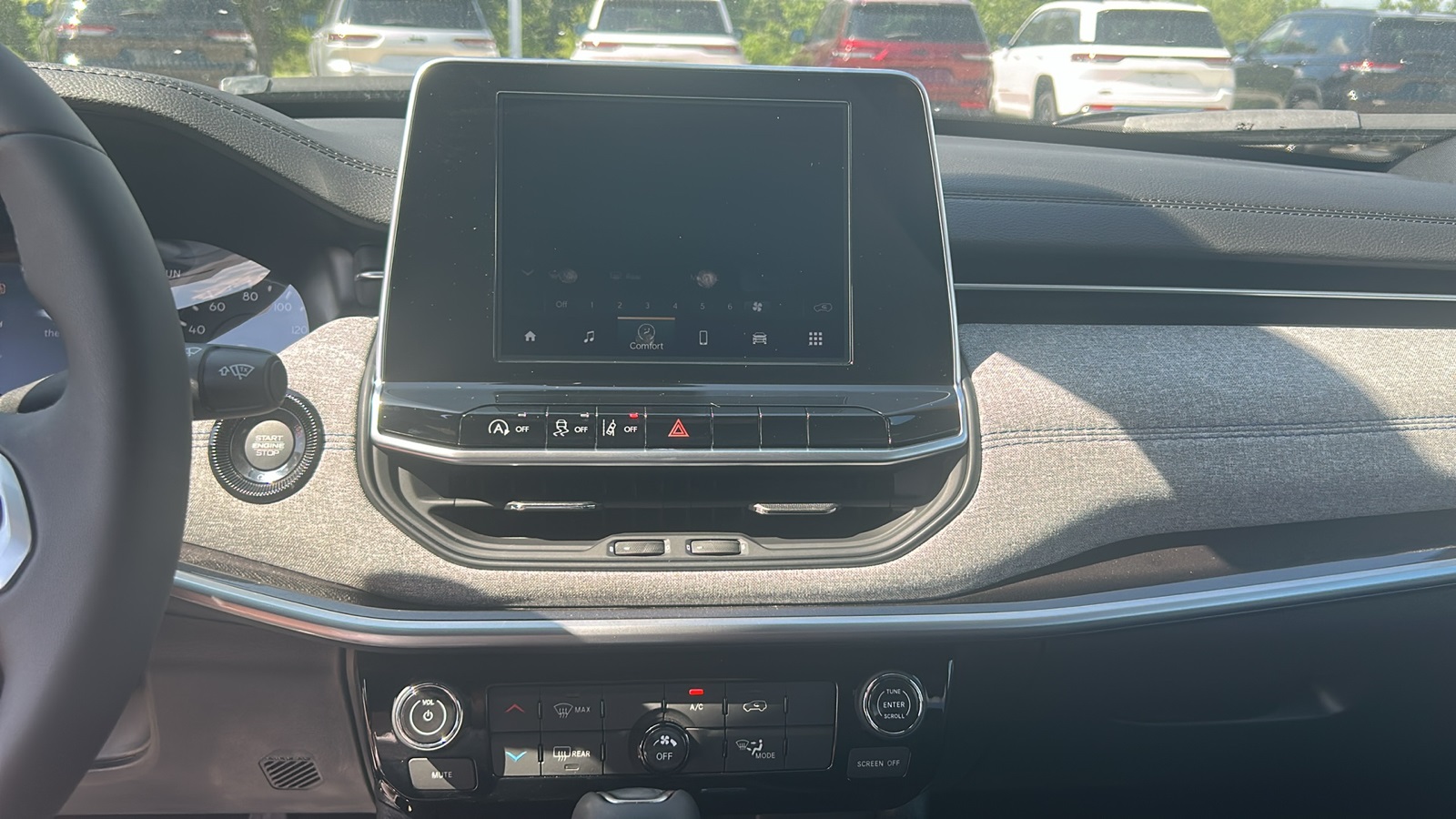 2025 Jeep Compass Latitude photo 17