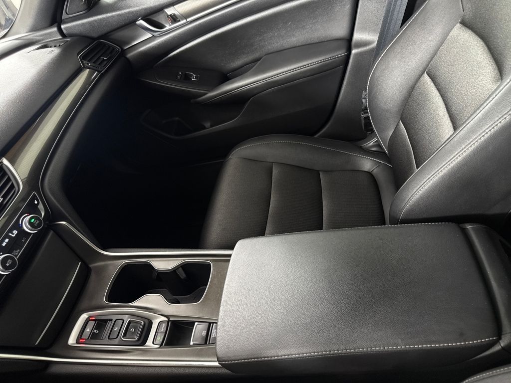 2020 Honda Accord Sport 2.0T photo 15